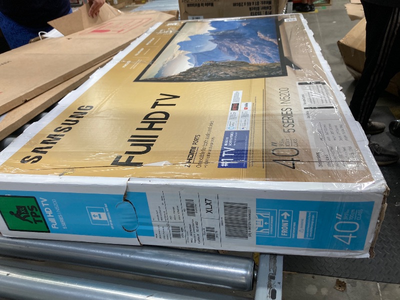 Photo 1 of SAMSUNG 32-Inch Class Full HD F6000 Smart TV (2025 Model) HDR, Object Tracking Sound Lite, Knox Security, One UI Tizen, Smart TV