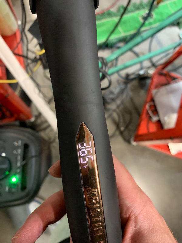 Photo 1 of (POWER TESTED) (USED/FAIR) Kristin Ess Hair 3-in-One Ceramic Flat Iron Hair Straightener for Straightening, Waving + Curling, Soft Heat Technology for Smoothing + Frizz Control, Dual Voltage, Auto Shut-Off