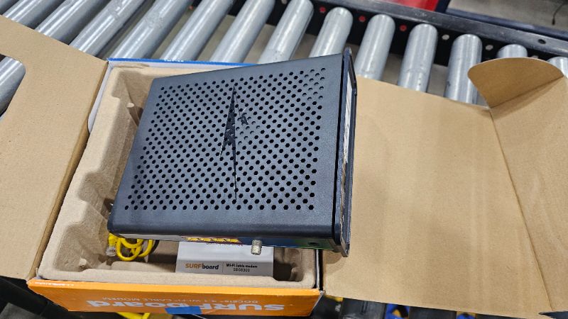 Photo 1 of ARRIS (SBG8300) - Cable Modem Router Combo - Fast DOCSIS 3.1 Gigabit & AC2350 WiFi ,Comcast Xfinity, Cox, Spectrum & more, 1 Gbps Max Internet Speeds , 4 OFDM Channels
