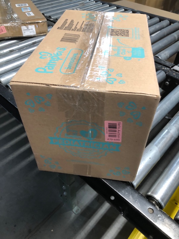 Photo 1 of (FAIR) Pampers Sensitive Baby Wipes, Water Based, Hypoallergenic and Unscented, 8 Flip-Top Packs, 4 Refill Packs (1008 Wipes Total)