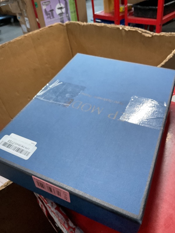 Photo 1 of EP Mode 100% Pure Cashmere Throw Blanket for Sofa, Classic Design with Gift Box (Lt. Heather Grey)