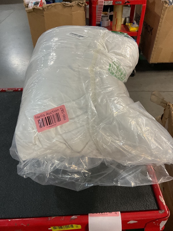 Photo 2 of AiAngu Canadian Luxury Goose Down Pillow Queen Size - 900 Fill Power, 600 TC Cotton Shell- Ultra Soft and Comfort Sleep Pillows - Bed Pillows for Back, Stomach, Side Sleeper(White,Queen(Pack of 1))