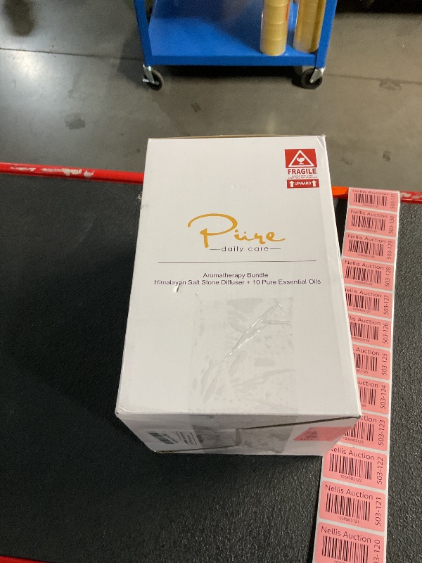 Photo 1 of Himalayan Pink Salt Diffuser & 10 Essential Oils – 2-in-1 Therapeutic Device - Aromatherapy & Ionic Himalayan Salt Therapy – 400ml Ultrasonic Vaporizer and Ionizer with Ambient Glow (Light)