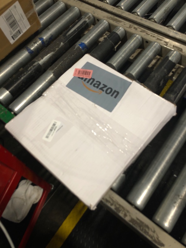 Photo 1 of SUNRISE Round Cast Iron Set W/Rubber Wood Underliner For Making Pizza, Sizzling meat (11.80")