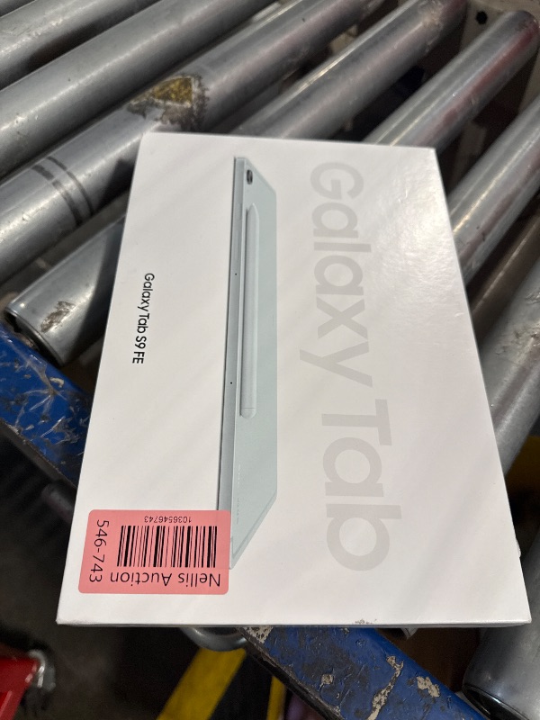 Photo 2 of **NEW/FACTORY SEALED** Samsung Galaxy Tab S9 FE 10.9” 128GB WiFi Android Tablet, Large Display, Long Battery Life, Powerful Processor, S Pen, 8MP Camera, Lightweight Durable Design, Expandable Storage,US Version, 2023, Mint