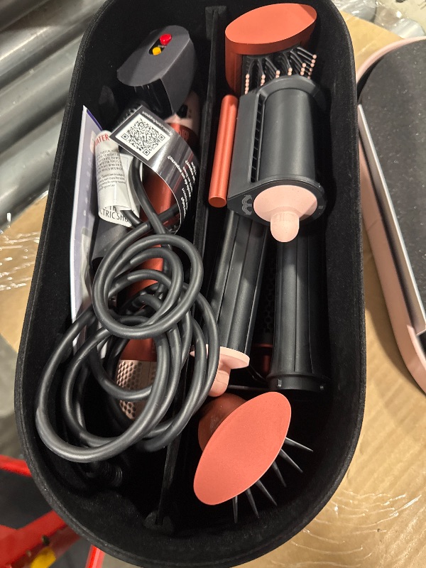 Photo 2 of **MINOR DAMAGED** Dyson Special edition Airwrap™ Complete long multi-styler in Strawberry bronze and blush pink with Detangling comb