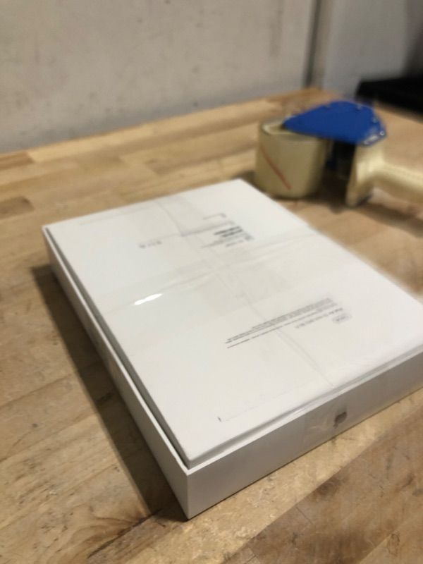 Photo 4 of ***BRAND NEW/ FACTORY SEALED*** Apple iPad Air 13-inch (M2): Built for Apple Intelligence, Liquid Retina Display, 128GB, 12MP Front/Back Camera, Wi-Fi 6E, Touch ID, All-Day Battery Life — Space Gray