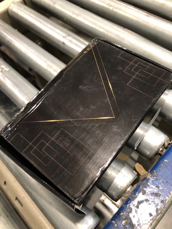 Photo 1 of Android TV Box 12.0 4GB RAM 32GB ROM Support 8K 6K Dual-WiFi 2.4G 5.8G Android Box H618 Chipset with HDR10 BT5.0 USB 2.0 3D Ethernet with Mini Backlit Keyboard