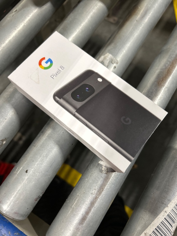 Photo 1 of Google Pixel 8 - Unlocked Android Smartphone with Advanced Pixel Camera, 24-Hour Battery, and Powerful Security - Obsidian - 256 GB