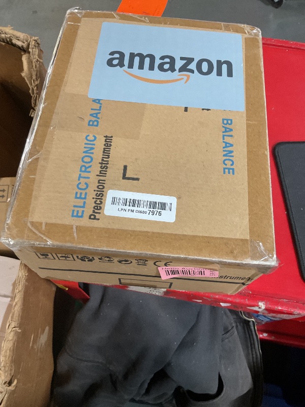 Photo 1 of VEVOR Lab Scale, 500 gram x 0.001g Accuracy High Precision Analytical Balance, 13 Units Conversion Electronic Scientific Laboratory Scale with Windshield, LCD Display Digital Jewelry Weighing Scale