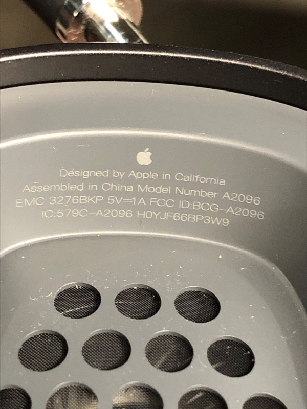 Photo 1 of **SEE NOTES** Apple AirPods Max Wireless Over-Ear Headphones, Pro-Level Active Noise Cancellation, Transparency Mode, Personalized Spatial Audio, Bluetooth Headphones for iPhone -  NO CHARGER 

