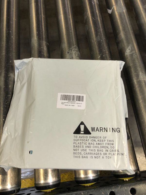 Photo 1 of Larcele Animal Series Micro Building Blocks Animal Set, DIY Mini 3D Building Toy Bricks,899 Pieces KLJM-07 (Kangaroo)