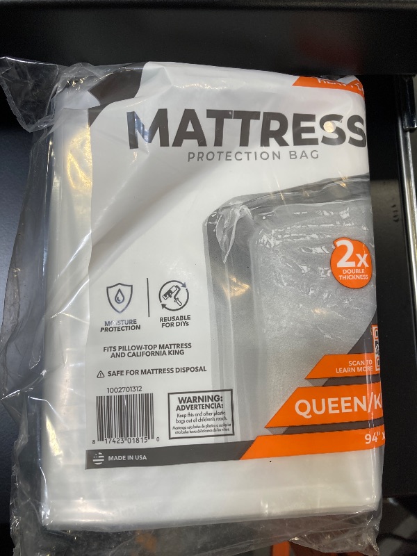 Photo 2 of 100 in. X 94 in. X 10 in. Heavy-Duty Queen and King Mattress Bag
