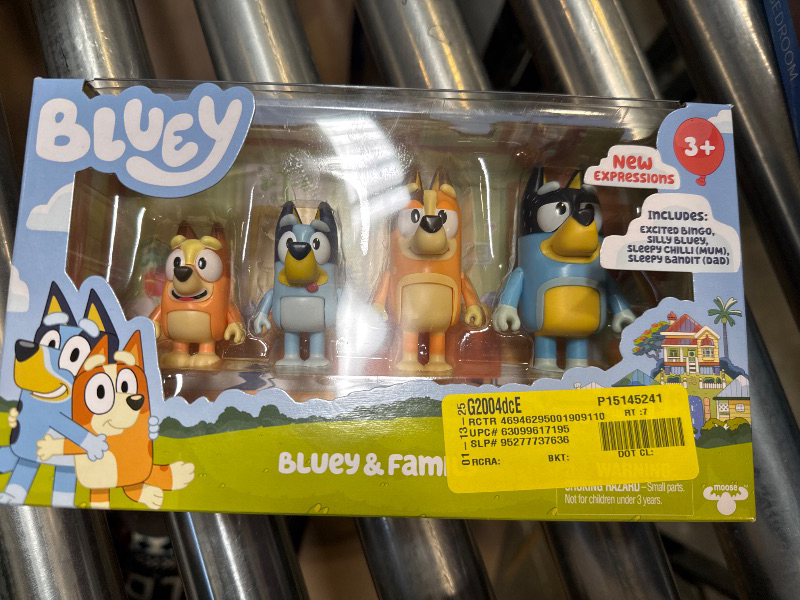 Photo 2 of Bluey Bluey & Family Figure 4-Pack, Bingo, Bandit & Chilli - New Expressions
