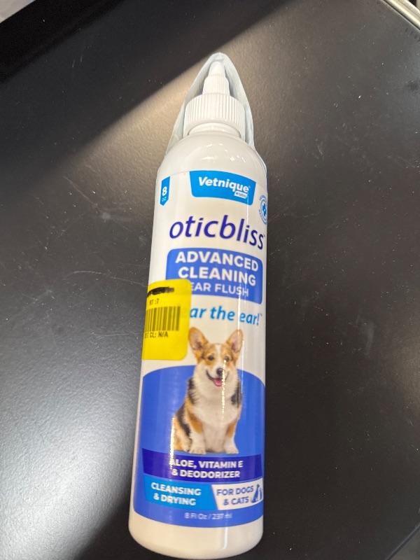 Photo 2 of Vetnique Labs Oticbliss Ear Cleaner Wipes/Flushes for Dogs & Cats with Odor Control and Itch Relief Reduces Head Shaking - Clear The Ear