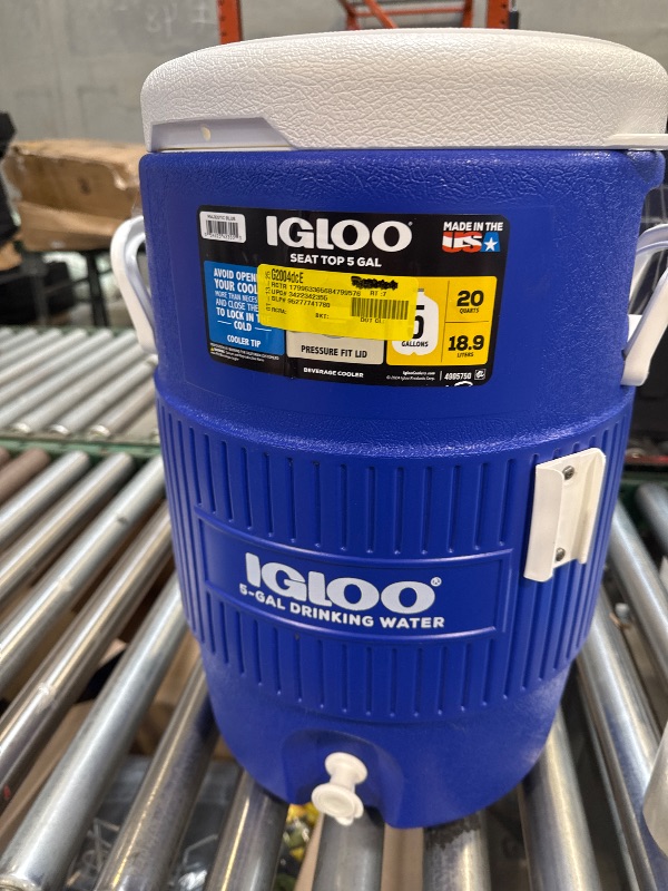 Photo 2 of Igloo 5 Gallon Heavy-Duty Beverage Cooler, Blue
