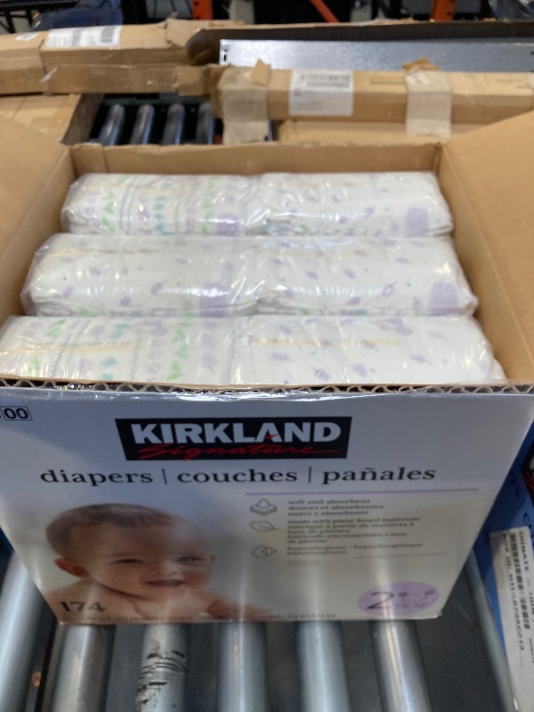 Photo 2 of Kirkland Signature Diapers Size 2 (174 Count)
