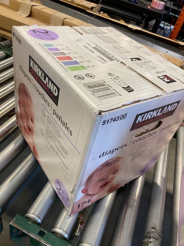 Photo 2 of Kirkland Signature Diapers, Size 2 (174-Count)