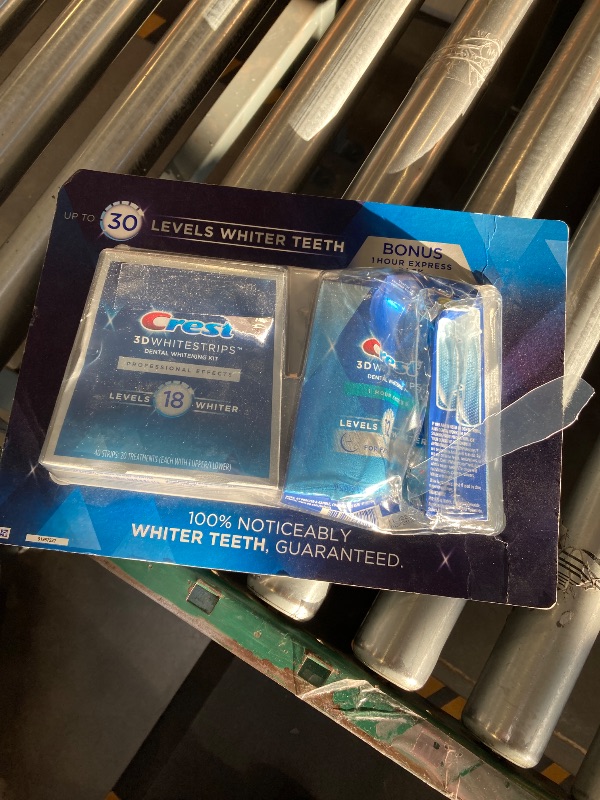 Photo 2 of Crest 3D Whitestrips (40 Count) with Bonus 1 Hour Express Pack (20 Count)
