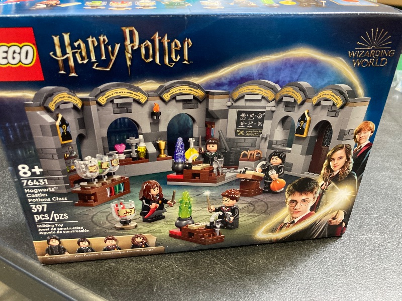 Photo 1 of LEGO Harry Potter Hogwarts Castle: Potions Class Building Toy 76431