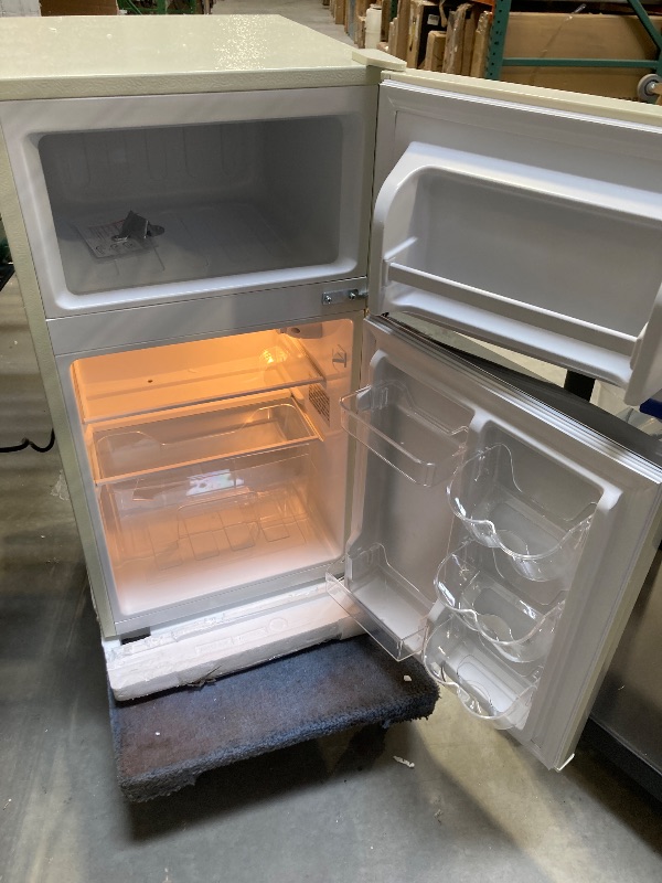 Photo 11 of Frigidaire - Retro 3.2 Cu. Ft. Mini Fridge with Top Freezer