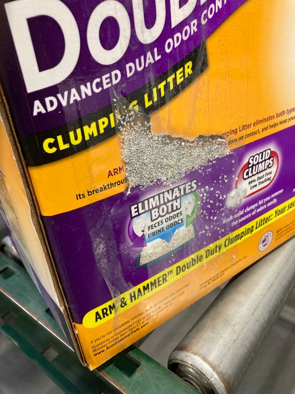 Photo 3 of Arm & Hammer Double Duty Advanced Odor Control Clumping Cat Litter 40LBS