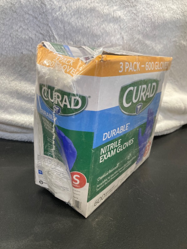 Photo 2 of Curad - CURNT1RH Disposable Nitrile Exam Gloves