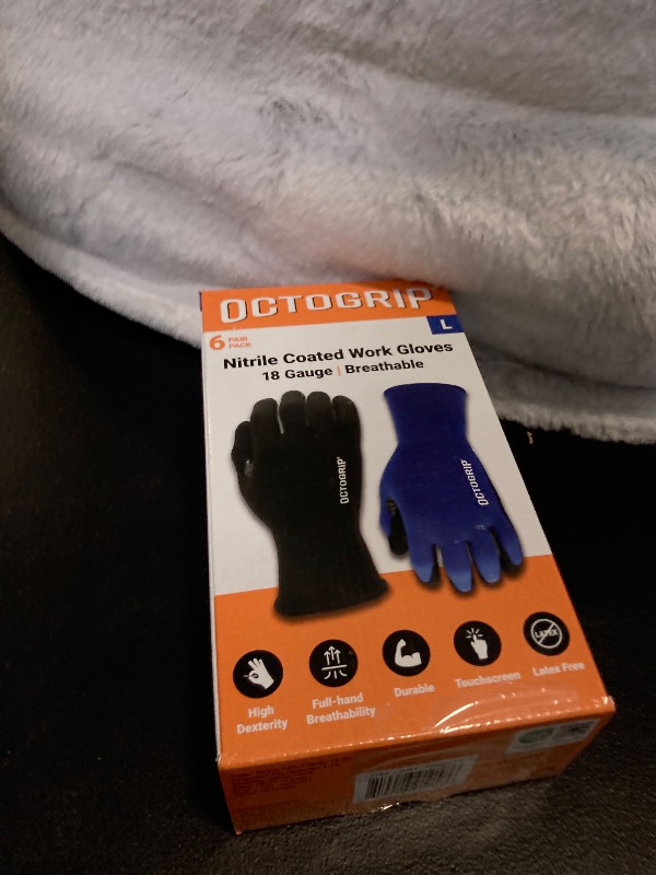 Photo 3 of Size L--4pack MicroFlex microflex mf-300-m diamond grip exam gloves