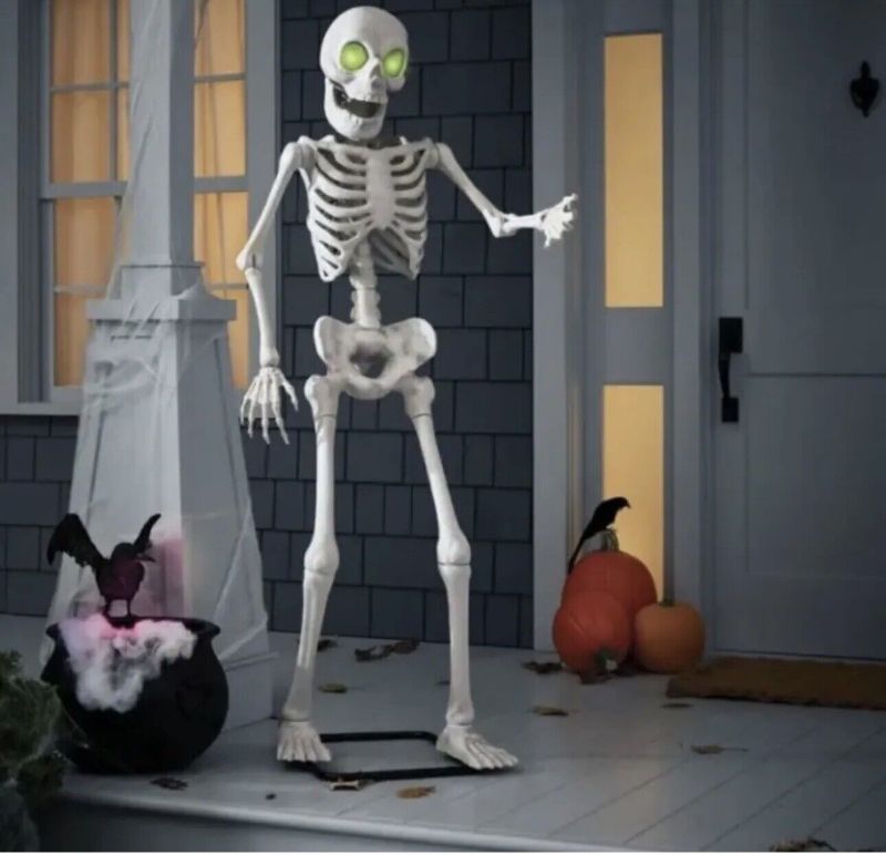 Photo 1 of Hyde and Eek 5'6" Animated Sound Motion Premium Servo Skeleton Halloween Prop
