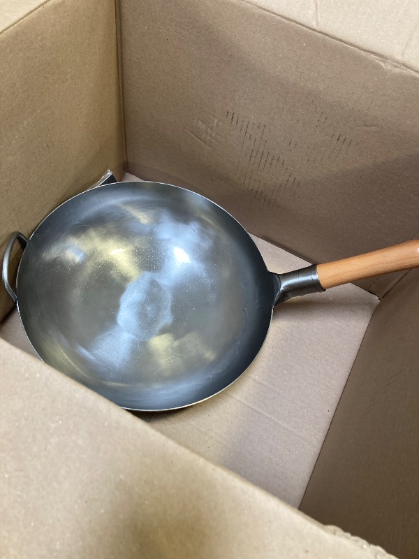 Photo 2 of YOSUKATA Silver Round Bottom Pan – Stir Fry Pans For Cooking - Chinese Hammered Pow - Traditional Chinese Japanese Woks - Carbon Steel (14", Silver)- DIRTY/USED