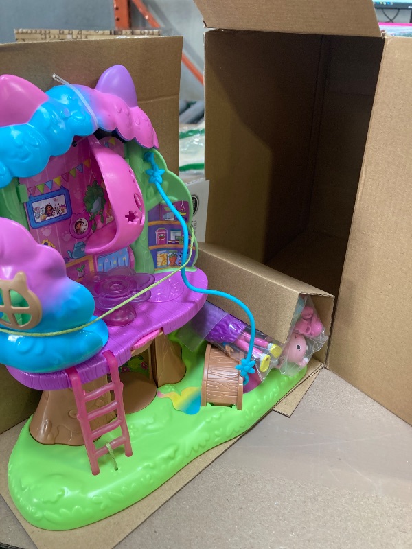 Photo 2 of Gabby's Dollhouse, Transforming Garden Treehouse Playset with Lights, 2 Figures, 5 Accessories, 1 Delivery, 3 Furniture, Kids Toys for Ages 3 and up