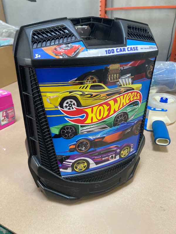 Photo 2 of Hot Wheels 100 Car Rolling Storage Case