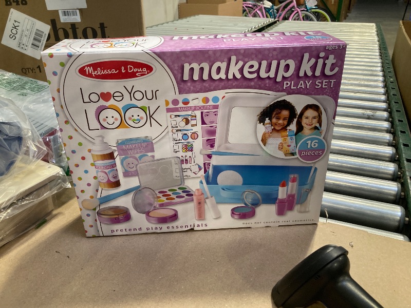 Photo 2 of Melissa & Doug Love Your Look - Makeup Kit Play Set