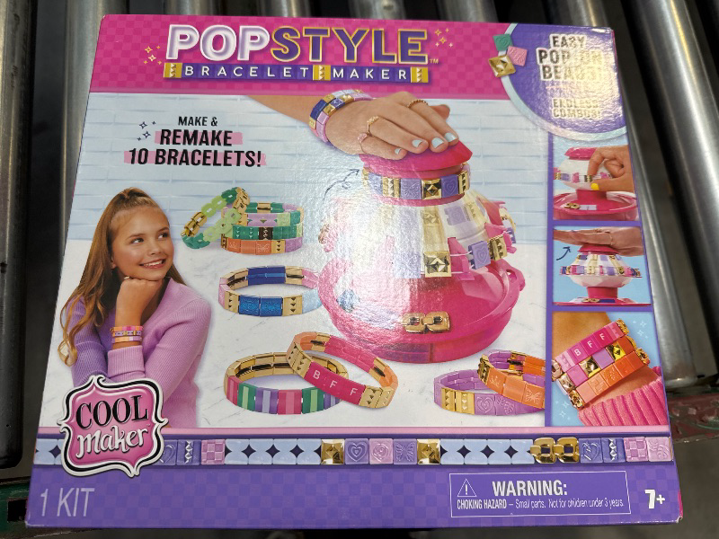 Photo 2 of Cool Maker Pop Style Tile Bracelet Maker