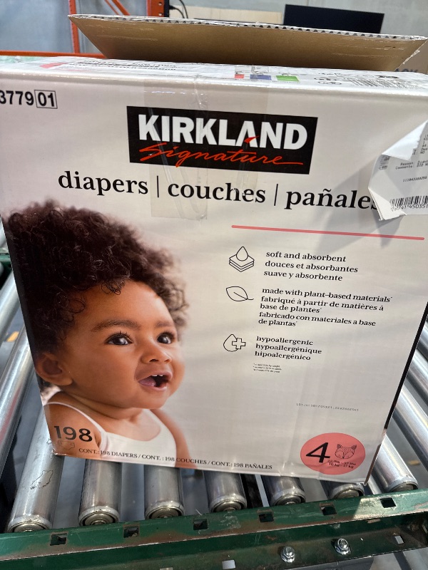 Photo 3 of Kirkland Signature Diapers, Size 4 (22-37 Pounds), 198 Count