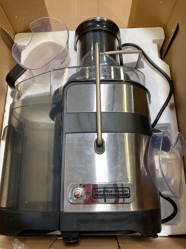 Photo 2 of Hamilton Beach Pro XL Juice Extractor 67906: 1100W Juicer Machine, 2 Speeds, Dishwasher-Safe, Metal & Plastic