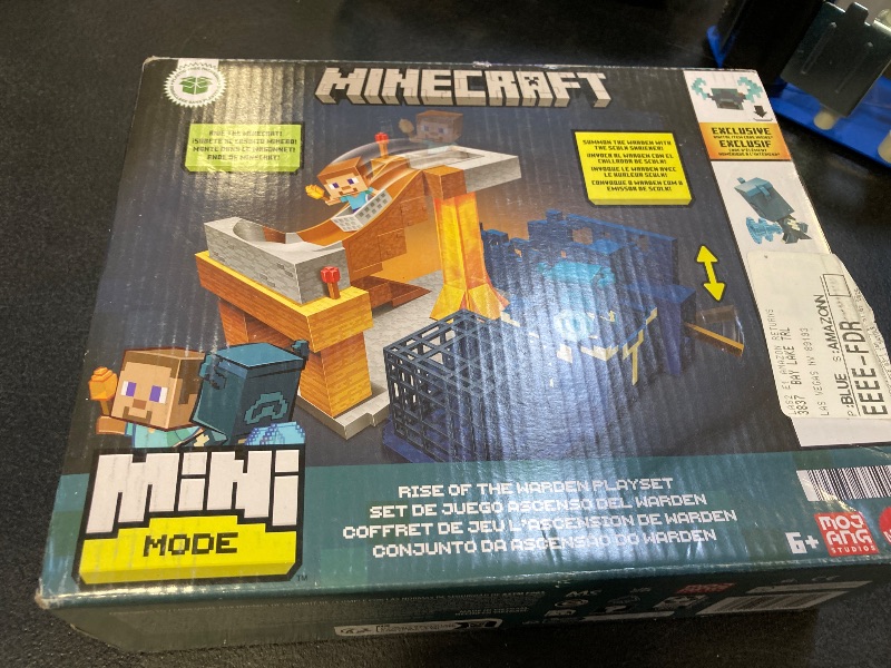 Photo 2 of Minecraft Rise of Warden Mini Mode Figure Playset