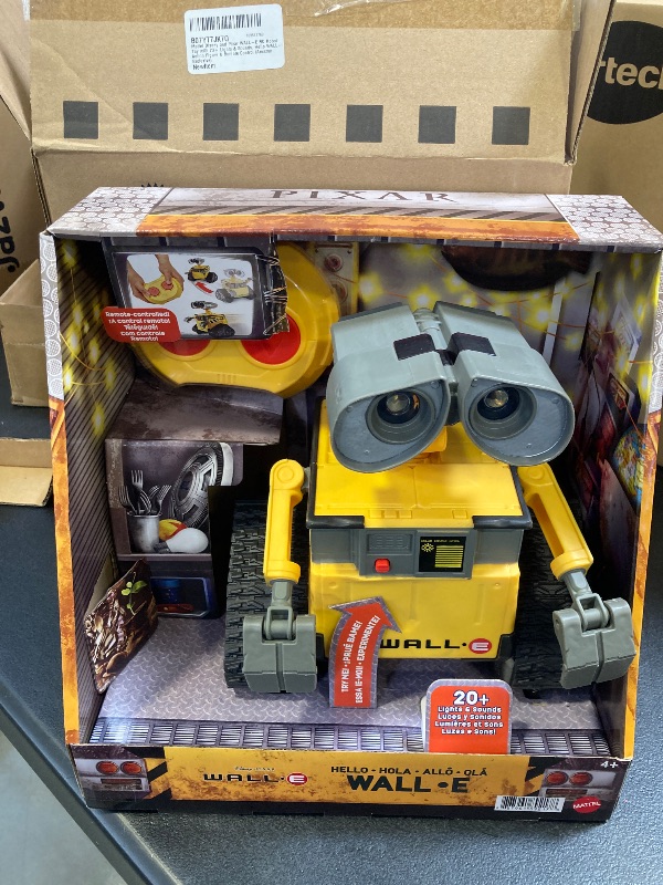 Photo 1 of Disney Pixar WALL-E Hello Figure