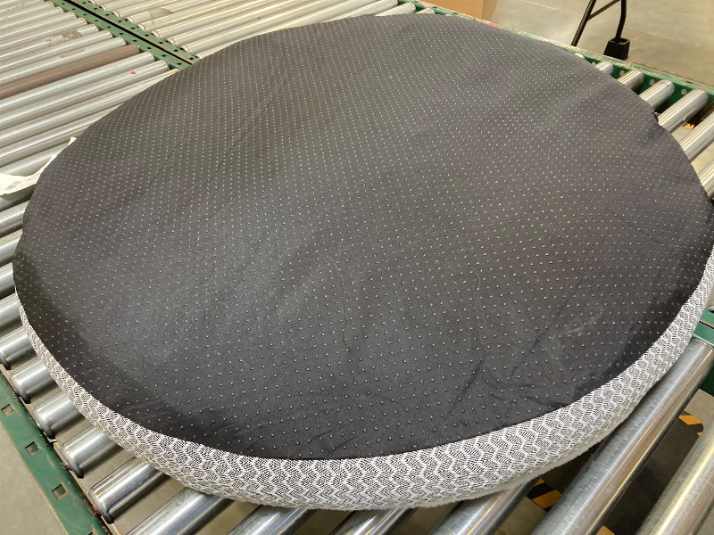 Photo 3 of Kirkland Signature 42” Round Pet Bed
