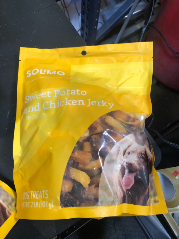 Photo 1 of Amazon Brand - Solimo Sweet Potato & Chicken Jerky Dog Treats
 EXP MARCH 2025