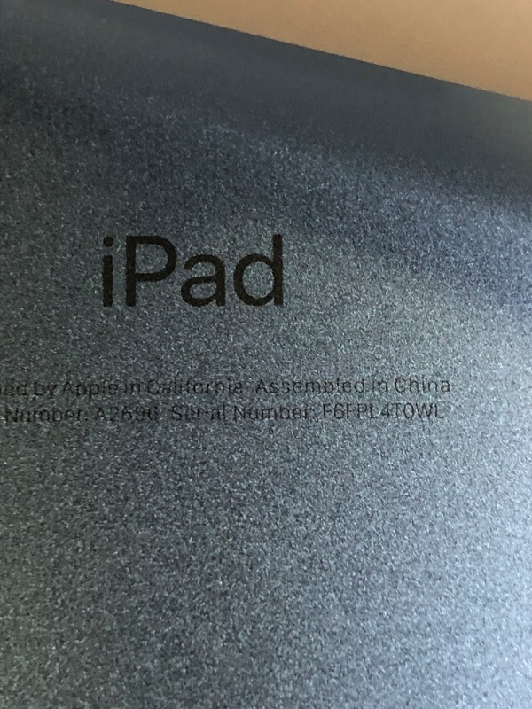 Photo 5 of Apple iPad (10th Generation): with A14 Bionic chip, 10.9-inch Liquid Retina Display, 64GB, Wi-Fi 6, 12MP front/12MP Back Camera, Touch ID, All-Day Battery Life – Blue (BOX IS DAMAGED BUT ITEM IS NEW, SEALED)