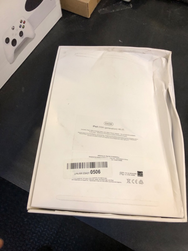 Photo 7 of Apple iPad (10th Generation): with A14 Bionic chip, 10.9-inch Liquid Retina Display, 64GB, Wi-Fi 6, 12MP front/12MP Back Camera, Touch ID, All-Day Battery Life – Blue (BOX IS DAMAGED BUT ITEM IS NEW, SEALED)