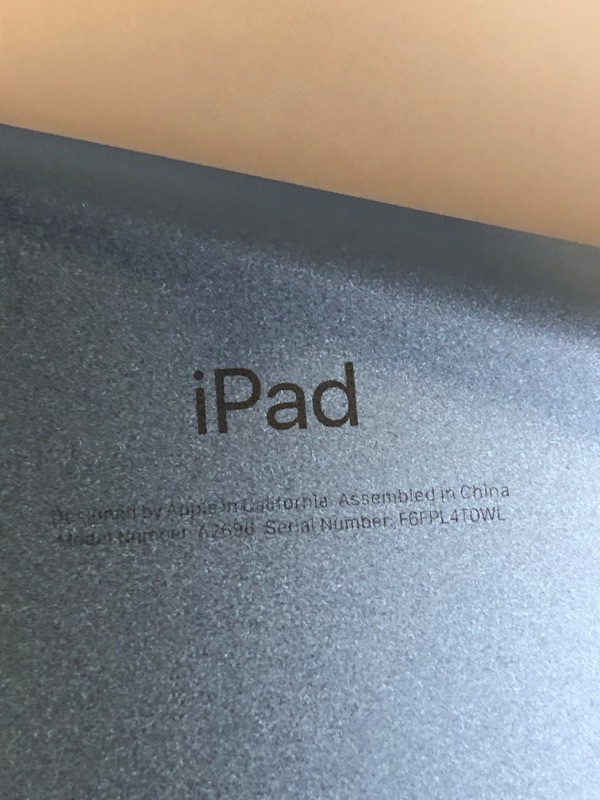 Photo 6 of Apple iPad (10th Generation): with A14 Bionic chip, 10.9-inch Liquid Retina Display, 64GB, Wi-Fi 6, 12MP front/12MP Back Camera, Touch ID, All-Day Battery Life – Blue (BOX IS DAMAGED BUT ITEM IS NEW, SEALED)