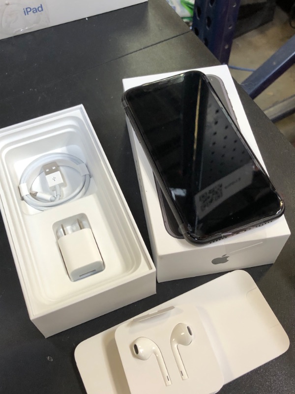 Photo 3 of Apple iPhone 11 (128GB) - Black (NEW)