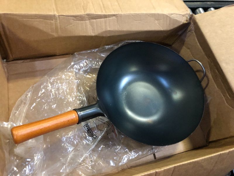 Photo 2 of YOSUKATA Carbon Steel Wok Pan – 13,5 “ Stir Fry Pans - Chinese Wok with Flat Bottom Pow Wok - Traditional Japanese Woks - Black Carbon Steel