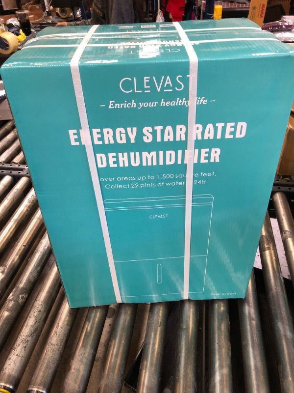 Photo 2 of SEALED *** CLEVAST 1 500 Sq. Ft Energy Star 22 Pints Dehumidifier with Reusable Air Filter for Home Basement Living Room Garage and Closet 0.8 Gallons Remova
