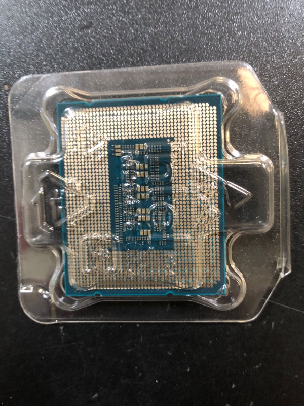 Photo 3 of Intel® Core™ i7-14700K Desktop Processor 20 cores (8 P-cores + 12 E-cores) up to 5.6 GHz