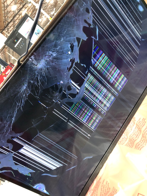 Photo 1 of *FINAL SALE!!!BROKEN!! NON-REFUNDABLE**VIZIO 32-inch Full HD 1080p Smart TV with DTS Virtual: X, Alexa Compatibility, Google Cast Built-in, Bluetooth Headphone Capable, (VFD32M-08 New)