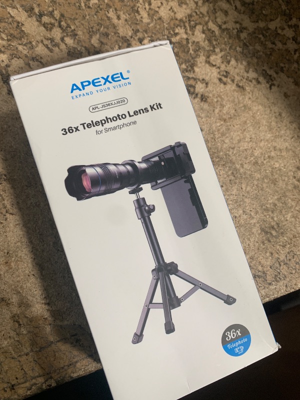 Photo 1 of (PARTIAL SET) APEXEL High Power 36X HD Telephoto Lens, Telephoto Mobile Cell Phone Lens with Tripod for iPhone 16/15/14/13 Pro, Samsung and Most Smartphone