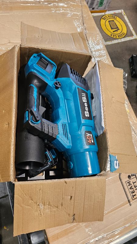 Photo 1 of ***NON REFUNDABLE*** PARTS ONLY **SEESII 40V Leaf Blower Cordless, 680CFM/210MPH Brushless Motor with 2 * 5200 mAh Batteries and 2*Chargers, Variable Speed Control & Turbo Button, Electric Blower for Lawn Care/Debris/Dust